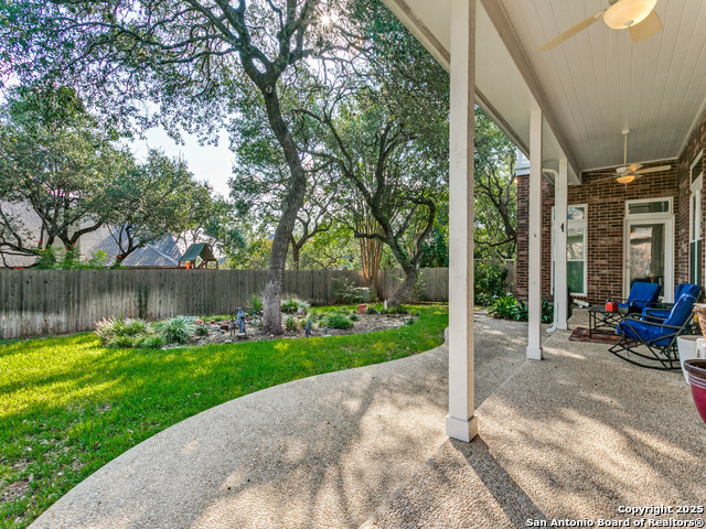 Listing photo id 21 for 16206 Robinwood Ln