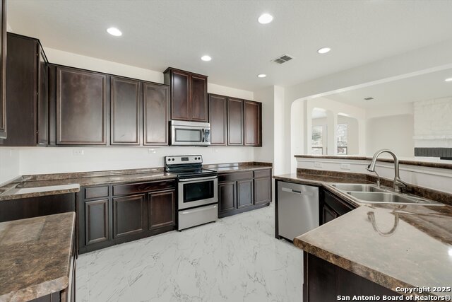 Image 11 of 30 For 9011 Summit Lake