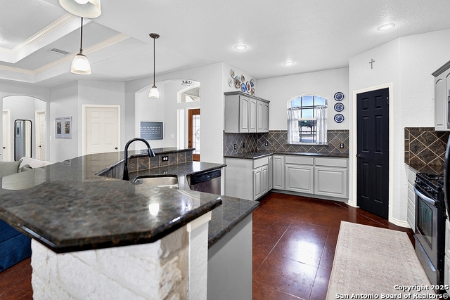 Image 3 of 34 For 112 Park Way