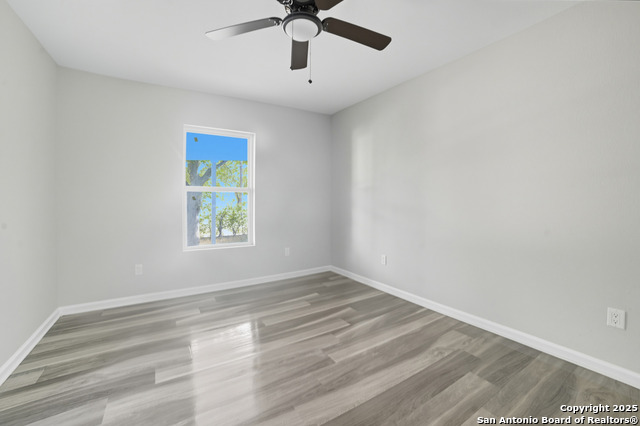 Image 10 of 11 For 835 Aaron Pl