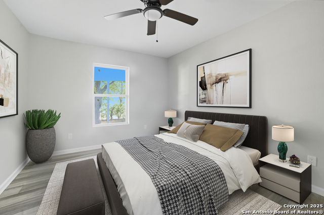 Image 4 of 11 For 835 Aaron Pl