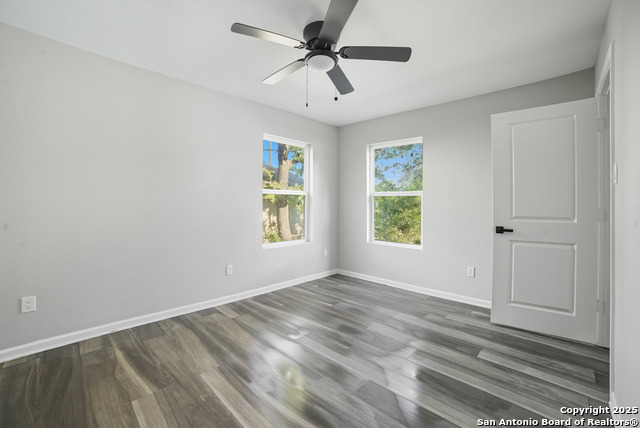 Image 8 of 11 For 835 Aaron Pl