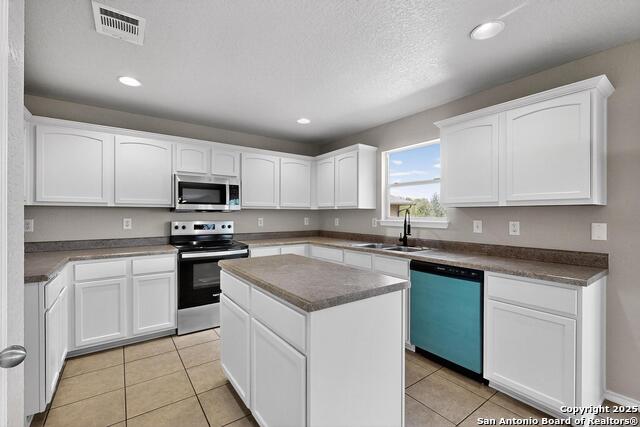 Listing photo id 10 for 7207 Aldebaran Sun