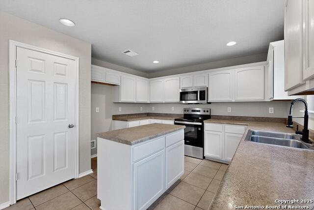 Listing photo id 13 for 7207 Aldebaran Sun