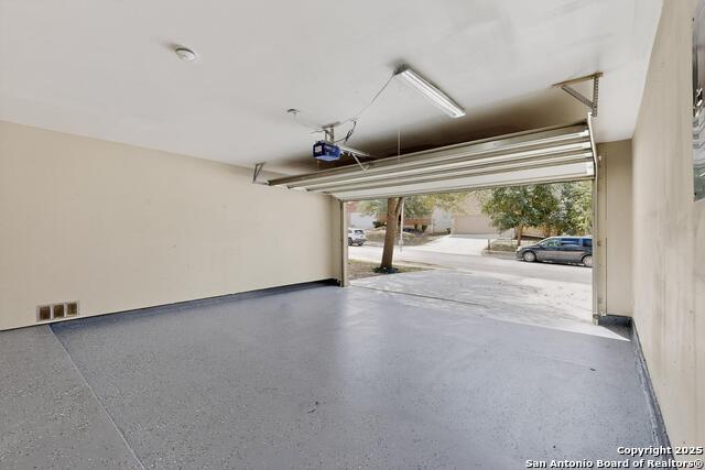 Listing photo id 33 for 7207 Aldebaran Sun