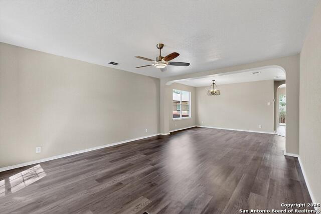 Listing photo id 5 for 7207 Aldebaran Sun