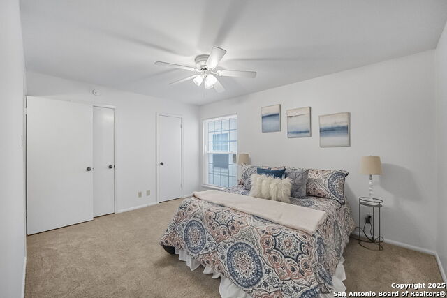 Image 21 of 32 For 8702 Village Dr  1005