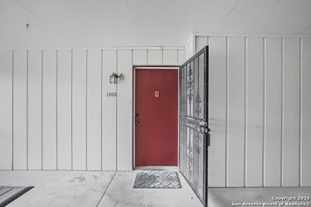 Image 27 of 32 For 8702 Village Dr  1005
