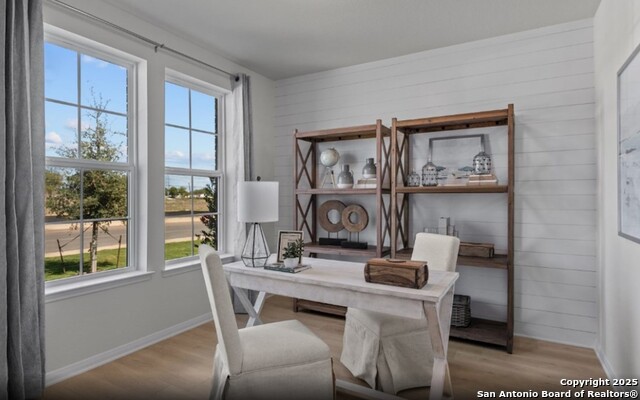 Image 2 of 11 For 273 Red Arrow