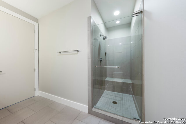 Image 10 of 20 For 610 Market E Unit
