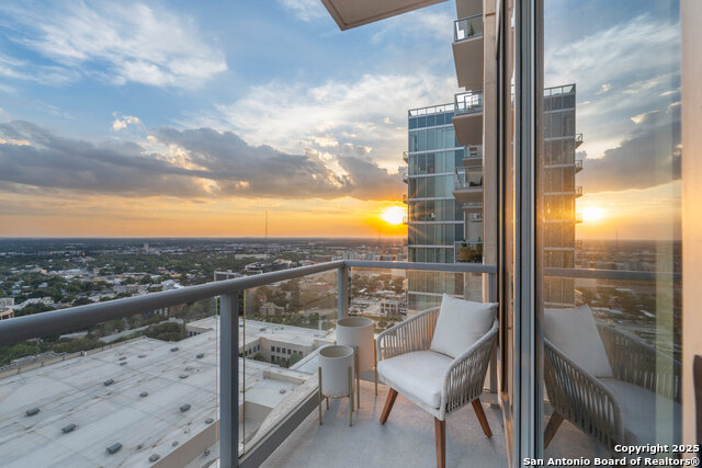 Image 15 of 20 For 610 Market E Unit