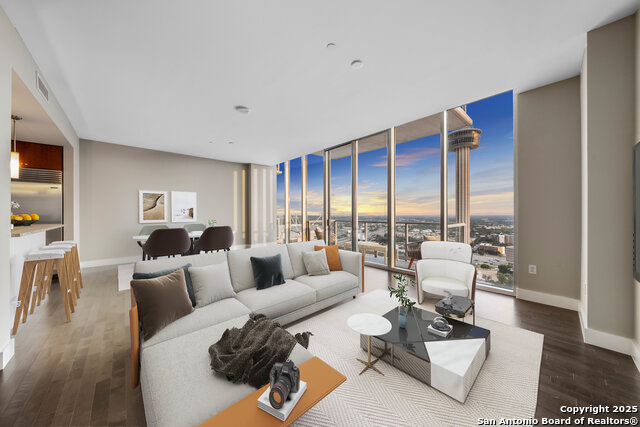 Image 3 of 20 For 610 Market E Unit