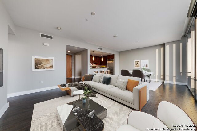 Image 4 of 20 For 610 Market E Unit
