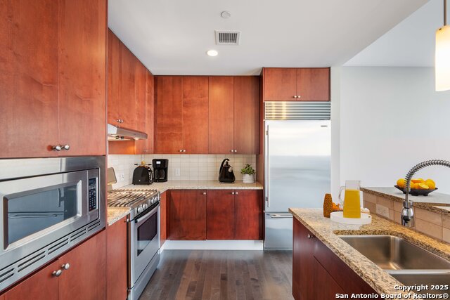 Image 6 of 20 For 610 Market E Unit