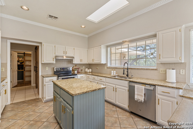 Listing photo id 8 for 27240 Boerne Glen
