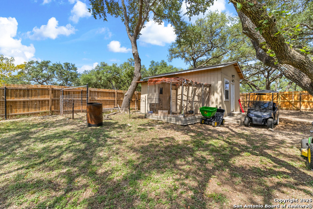 Listing photo id 36 for 27240 Boerne Glen