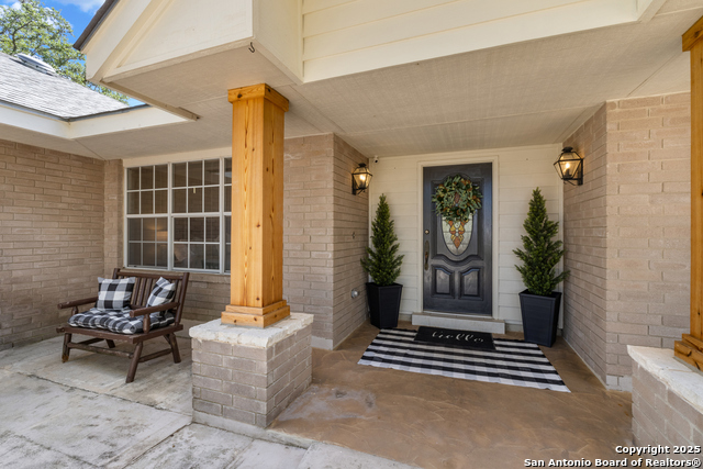 Listing photo id 2 for 27240 Boerne Glen