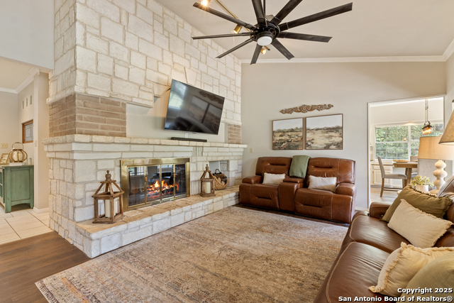 Listing photo id 5 for 27240 Boerne Glen