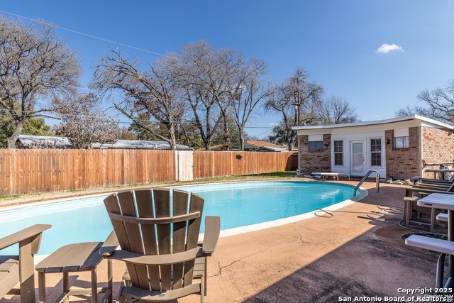 Image 12 of 17 For 221 Cloudmont