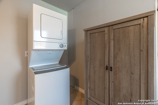 Image 8 of 17 For 221 Cloudmont