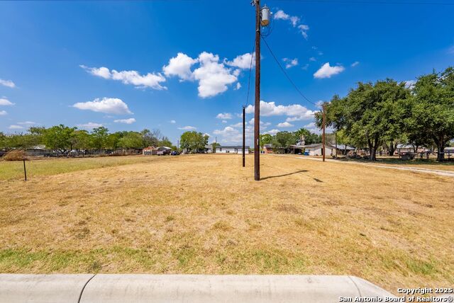 Listing photo id 15 for 125 Lone Oak