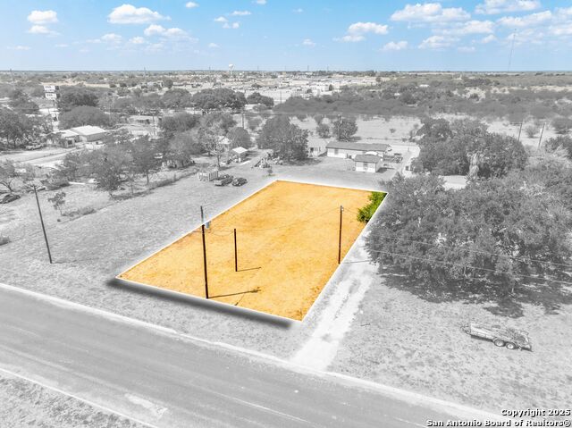 Listing photo id 2 for 125 Lone Oak