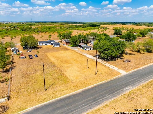 Listing photo id 4 for 125 Lone Oak