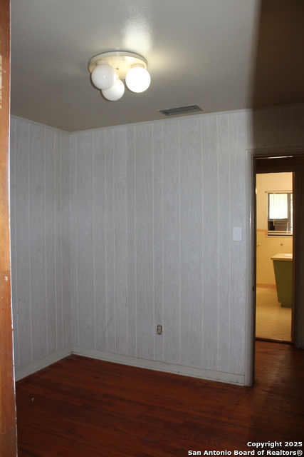 Image 15 of 30 For 630 Carlisle