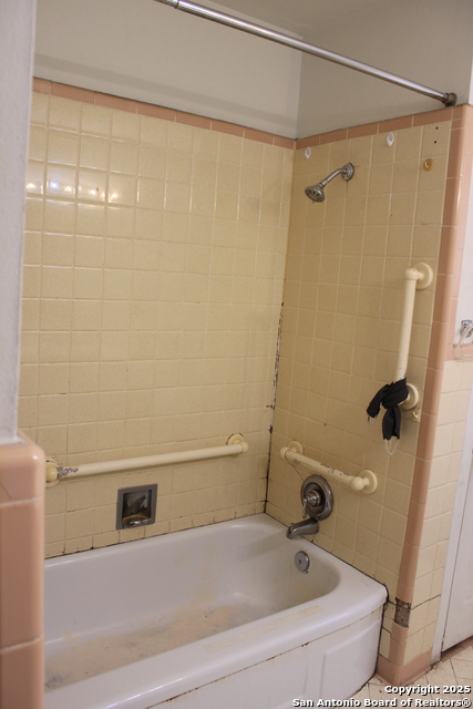 Image 22 of 30 For 630 Carlisle