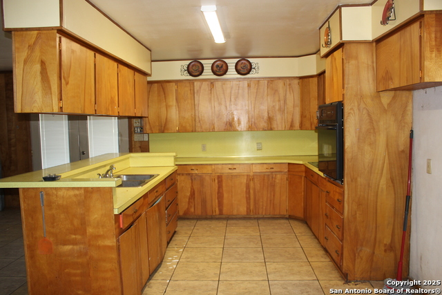 Image 7 of 30 For 630 Carlisle