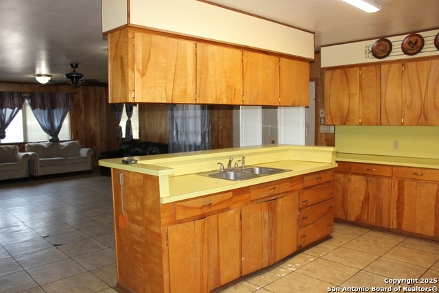 Image 9 of 30 For 630 Carlisle