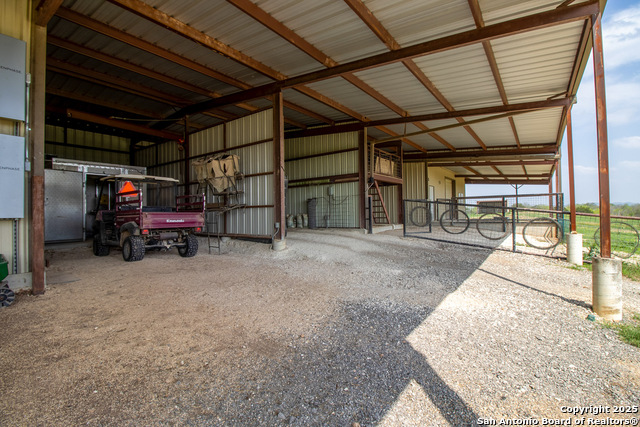 Listing photo id 37 for 6515 Highway 27