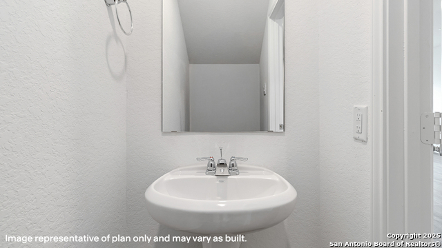 Image 12 of 30 For 5919 Cinnabar Corner