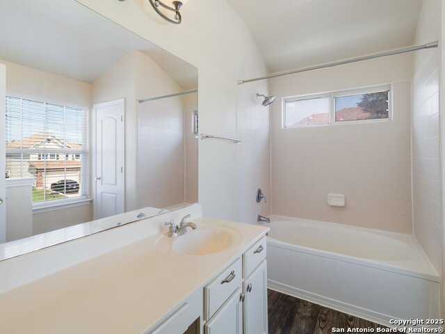 Image 13 of 27 For 806 Brandon Willow