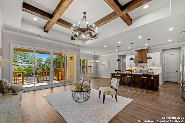 Image 13 of 40 For 379 Toye