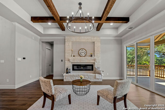 Image 14 of 40 For 379 Toye