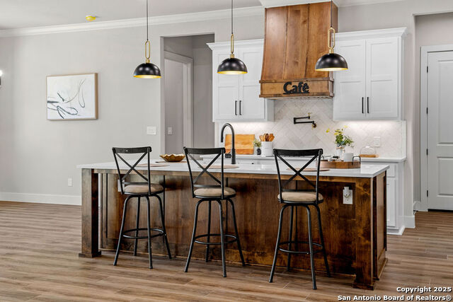 Image 6 of 40 For 379 Toye