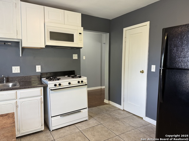 Image 9 of 11 For 3402 New Braunfels N 3