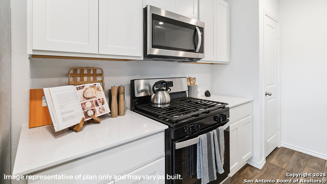 Image 7 of 39 For 5938 Cinnabar Corner