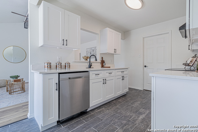 Listing photo id 15 for 1142 Churing