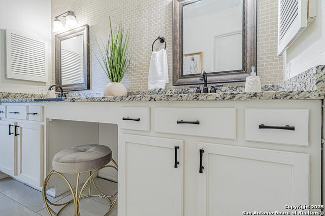 Listing photo id 19 for 1142 Churing