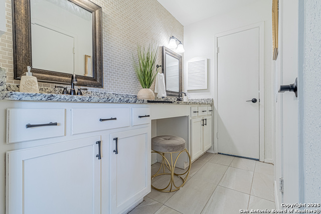 Listing photo id 25 for 1142 Churing