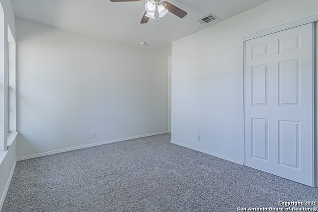 Listing photo id 33 for 1142 Churing