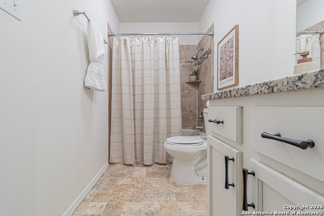 Listing photo id 35 for 1142 Churing