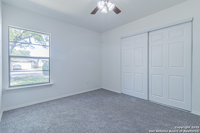 Listing photo id 37 for 1142 Churing