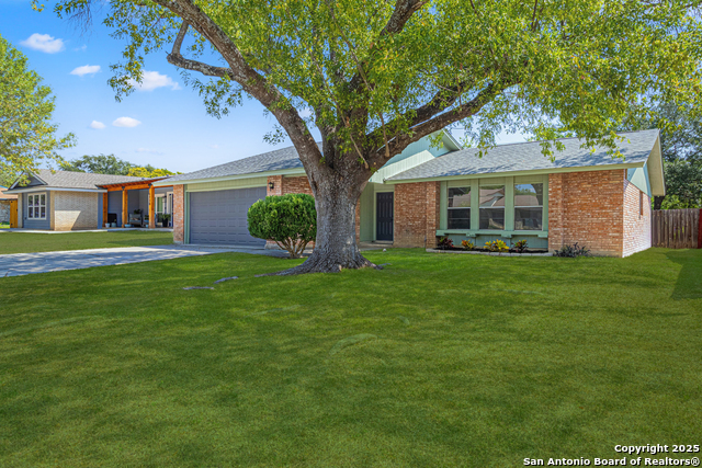 Listing photo id 2 for 1142 Churing