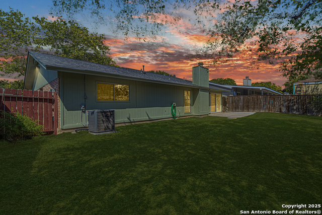 Listing photo id 40 for 1142 Churing