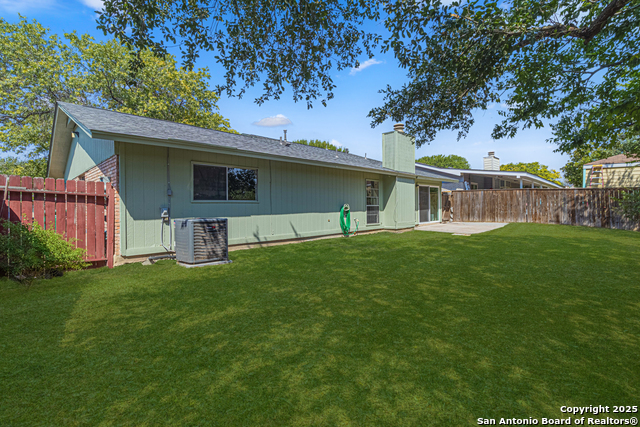 Listing photo id 41 for 1142 Churing