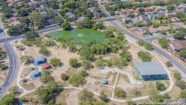Listing photo id 43 for 1142 Churing