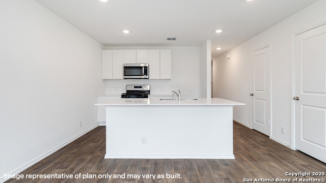 Image 4 of 29 For 4734 Beryl Loop